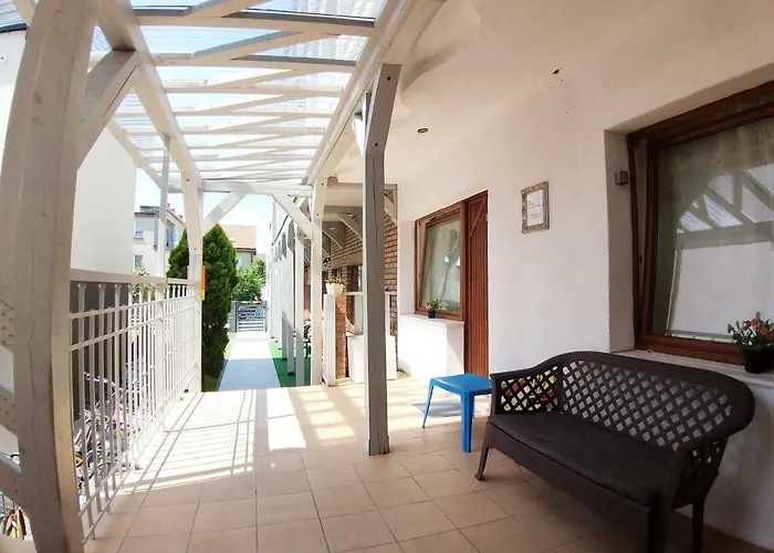 Sandra Ii Alloggio in famiglia